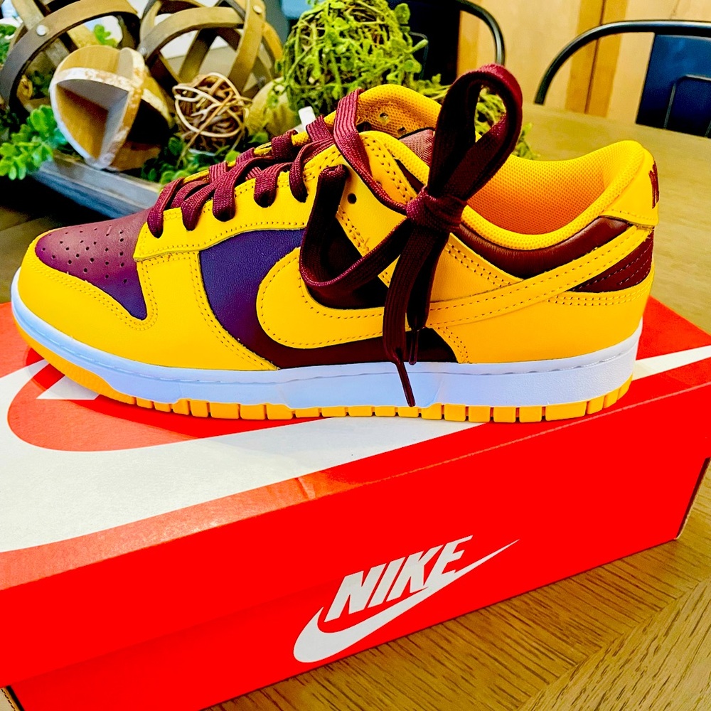 Men’s Nike Dunk Low Retro University Gold and Deep Burgundy Size 8.5